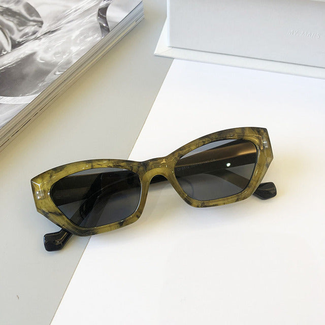 Velvet Claw Sunglasses