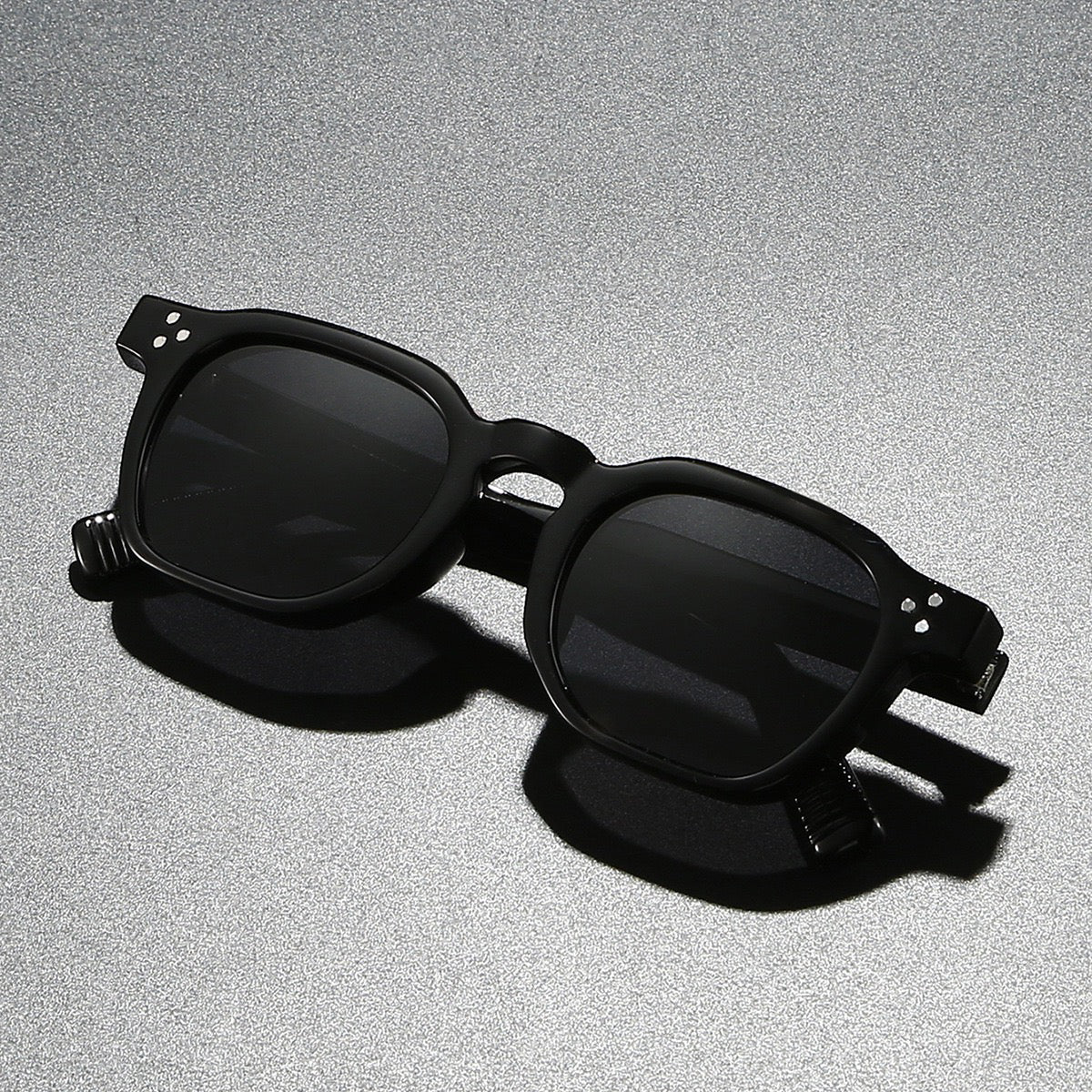 Marek Cut Shades