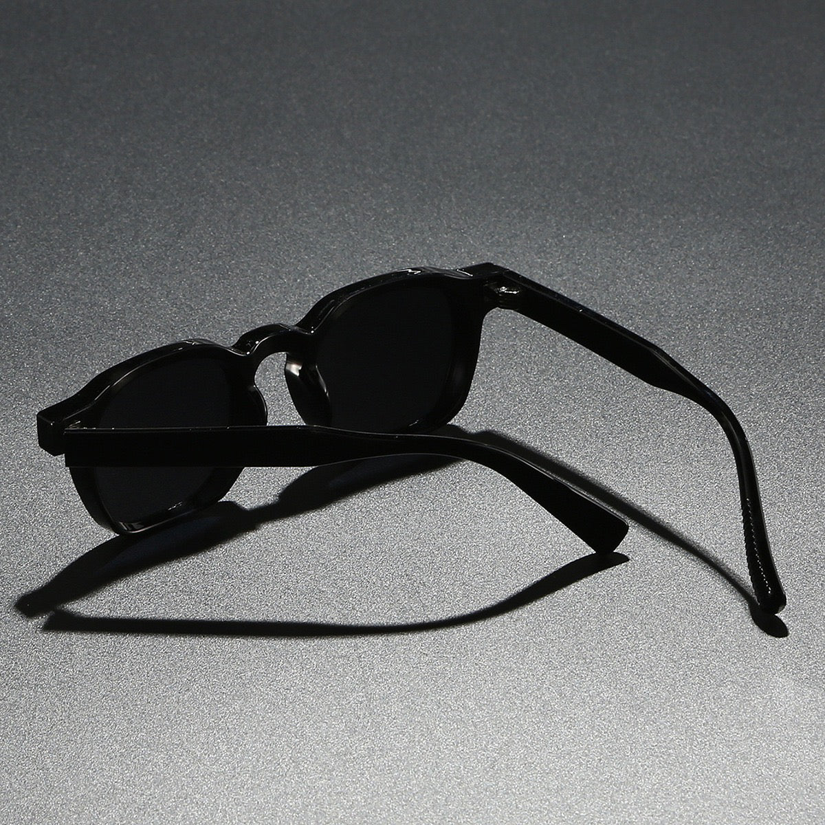 Marek Cut Shades