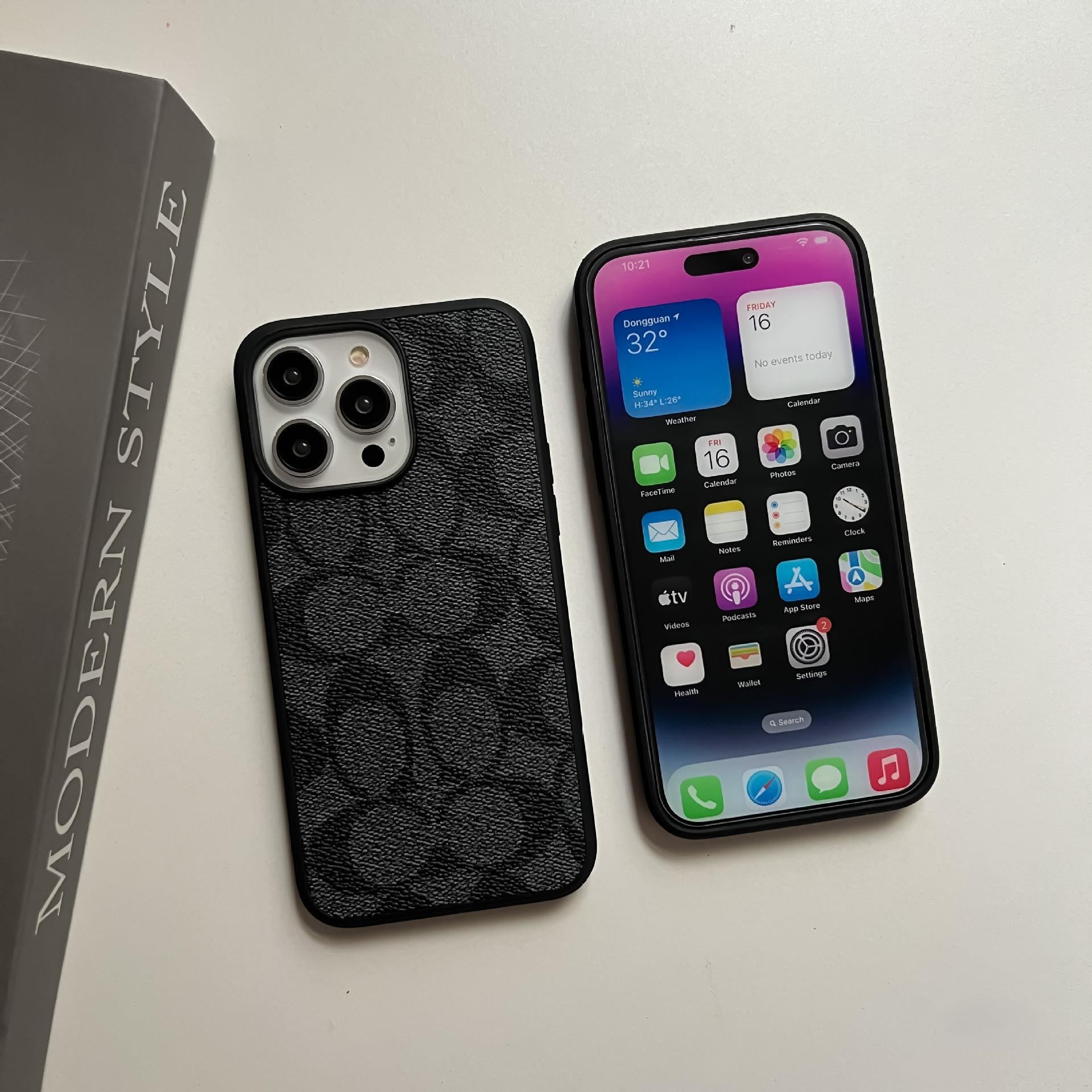Lattice Canvas Case