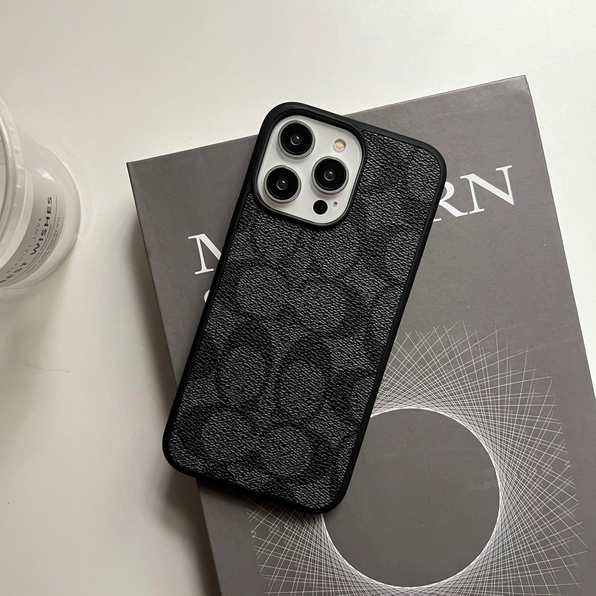 Lattice Canvas Case