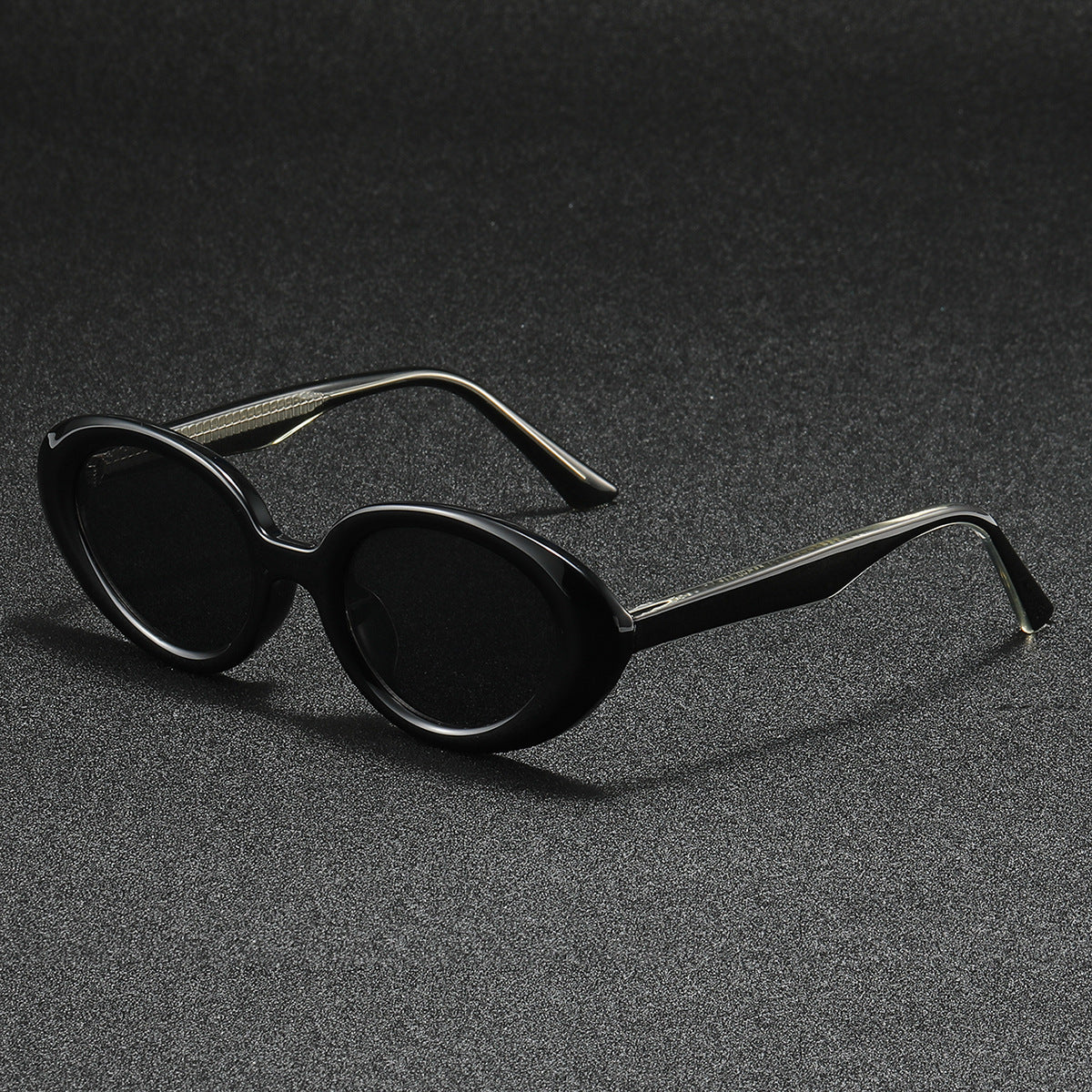 Forma Oval Frames